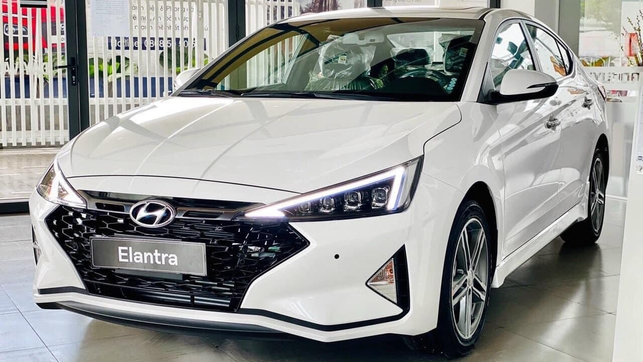 Giá lăn bánh Hyundai Elantra Sport tạm tính