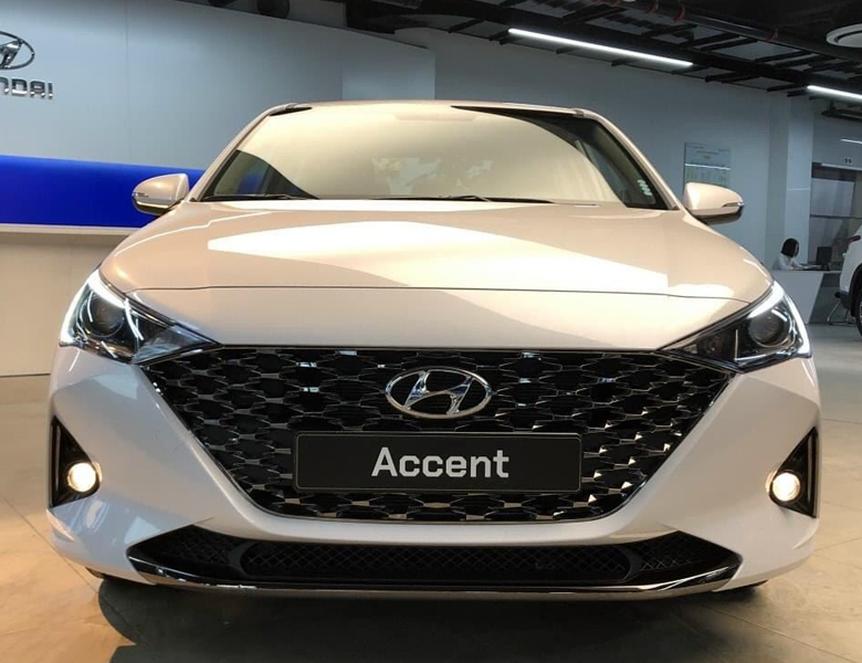 Phần đầu xe Hyundai Accent