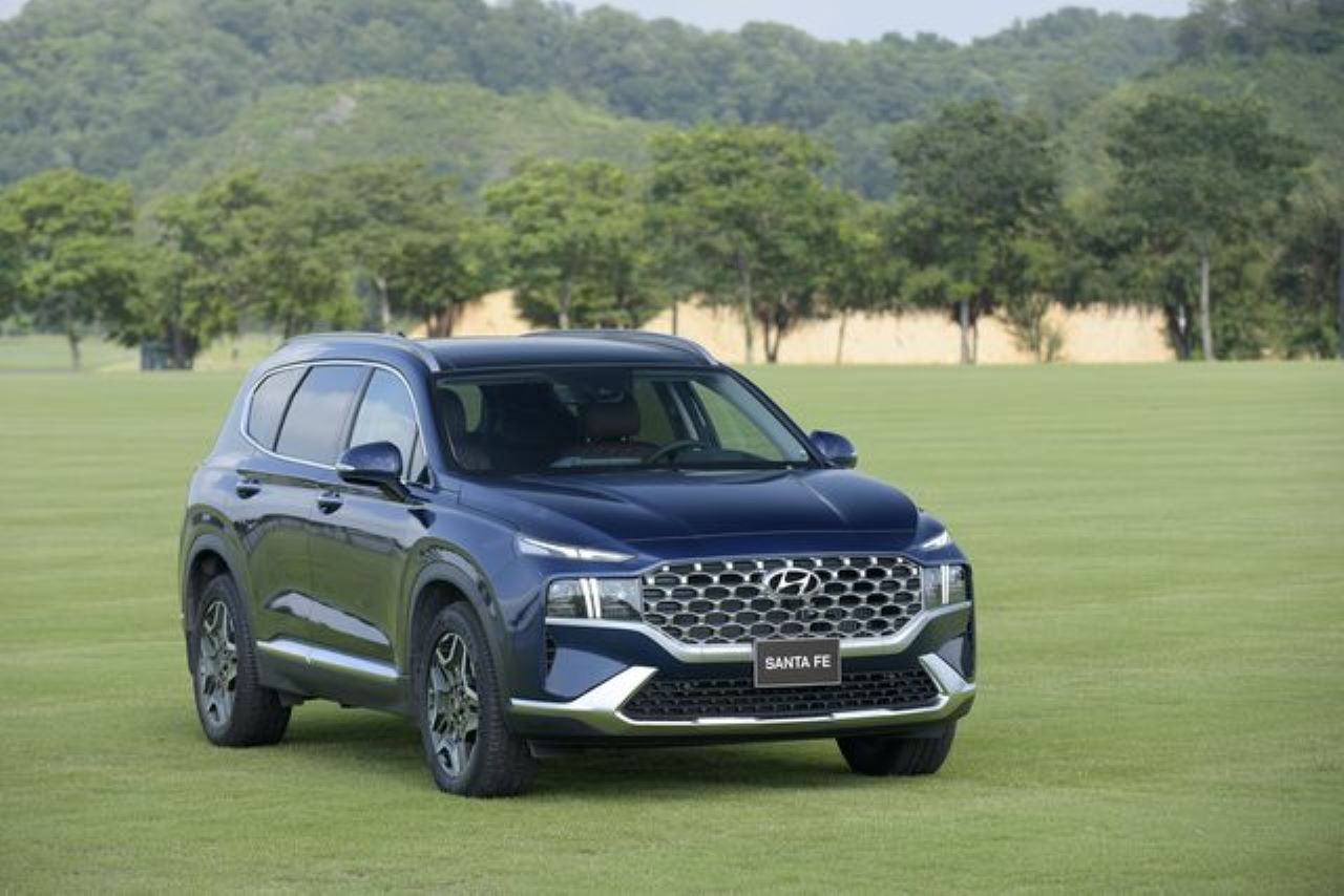 So sánh ford everest và santafe 2022